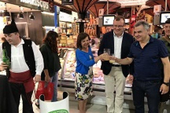 La consejera de Desarrollo Rural anima a los consumidores madrileños a degustar y comprar productos asturianos de calidad diferenciada porque son “únicos y seguros”
