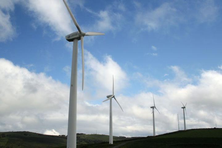 El Gobierno de Asturias subraya que la normativa autonómica impide instalar parques eólicos en espacios protegidos