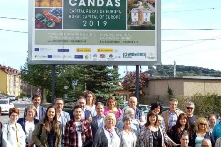 El ERP presenta una valla conmemorativa con el voluntariado de Candás